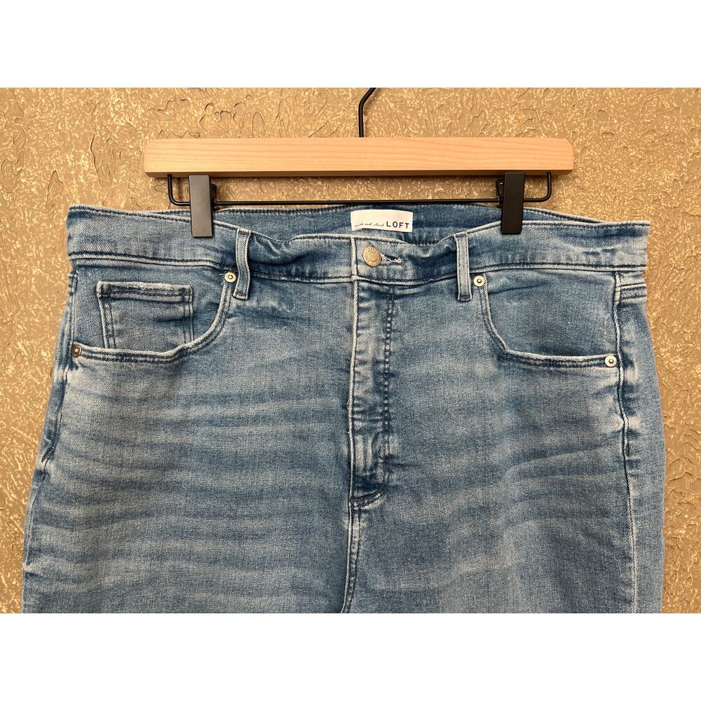 LOFT Petite High Rise Slim Flare Jeans Light Wash Frayed Raw Hem 34/ 18 - Picture 6 of 15
